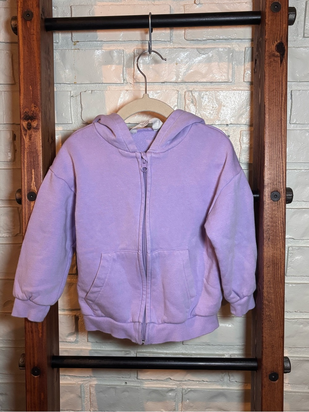 🌻 3/$25🌻 EUC H&M Kids Lilac Zip Hoodie